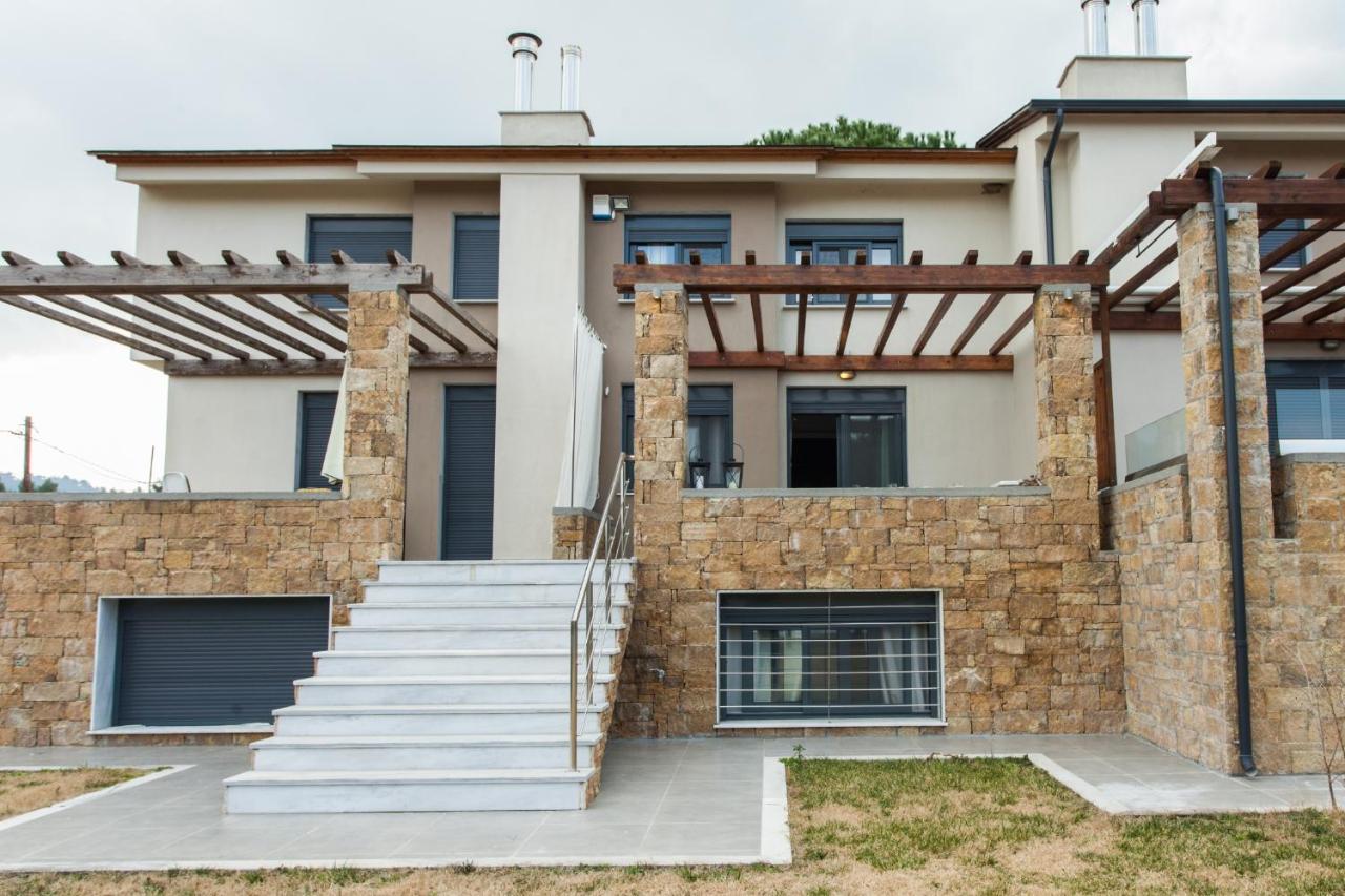 #Flh - Amalthia & Αthena Beachfront Houses In Pefkohori المظهر الخارجي الصورة
